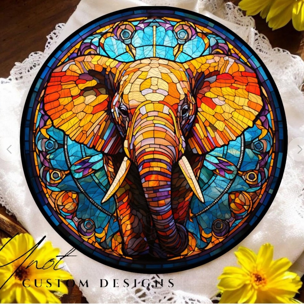 Elephant 11x8" Glass Cutting Board
